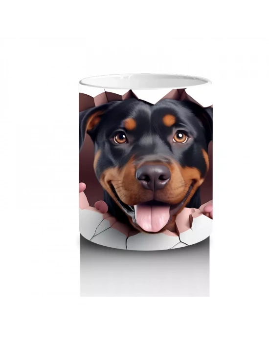 Kalpler Arasında Gülümseyen Doberman – Baskılı Kahve Kupası