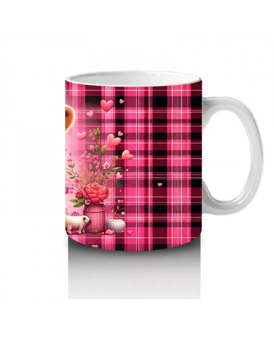 Kalplerle Süslenmiş Kareli Fon Önünde Tatlı Buzağı – Baskılı Kahve Kupası