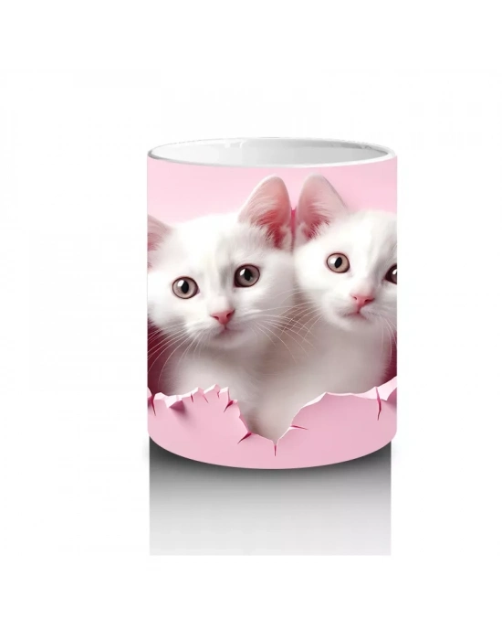 Kalpli Çatlakta Bakan Sevimli Beyaz Kedicikler – Baskılı Kahve Kupası