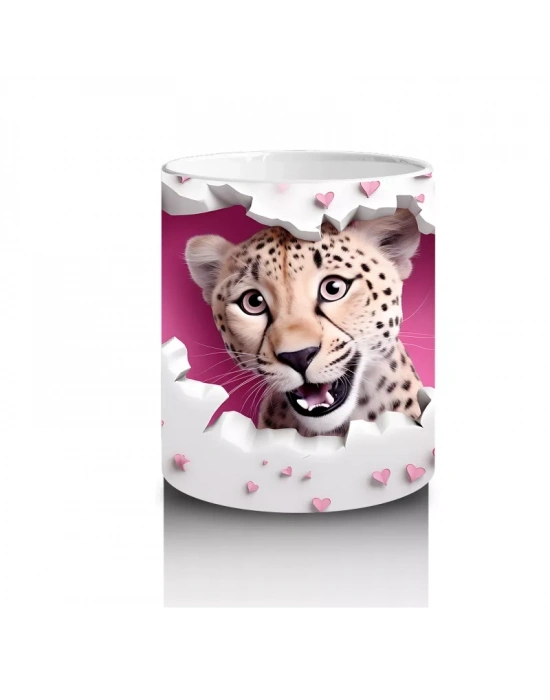 Kalpli Duvar Önünde Leopar – Baskılı Kahve Kupası