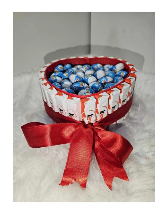 Kalpli Kinder Çikolata Sepeti