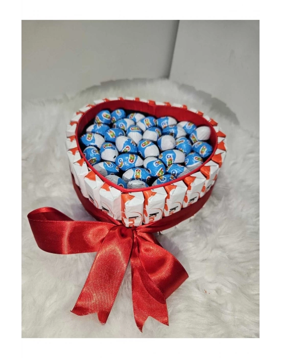 Kalpli Kinder Çikolata Sepeti