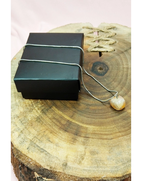 Kalsit Doğal Taşı Zincirli El Yapımı Kolye Uç: 1,5 cm Zincir: 20 cm Kutulu