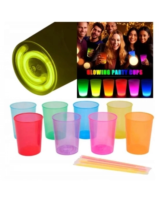 Karanlıkta Yanan Mega Glow Bardaklar 8 Adet