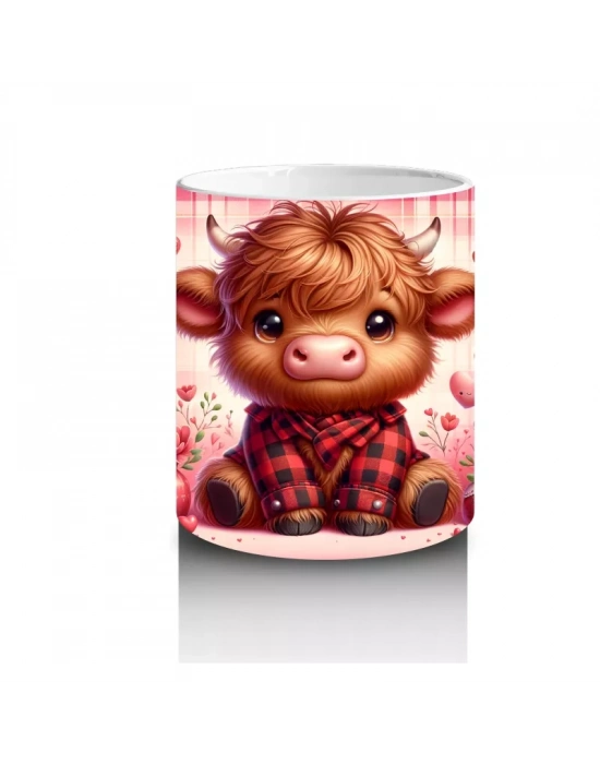 Kareli Pembe Arka Planda Oturan Tatlı Buzağı – Baskılı Kahve Kupası