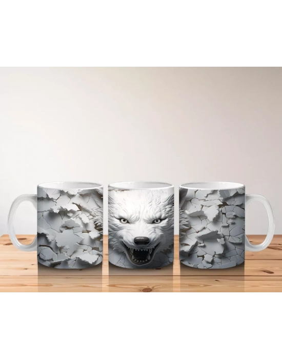 Karlı Duvarda Gözleri Parlayan Gri Kurt – Baskılı Kahve Kupası