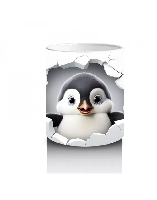 Kiraz Çiçekli Zemin Üzerine Penguen Figürü – Baskılı Kupa