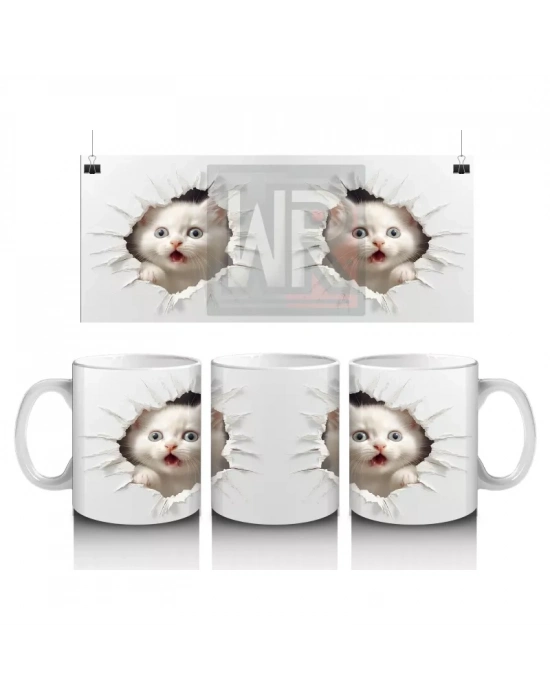 Kırık Duvar Arasında Sevimli Yavru Kedi – Baskılı Kahve Kupası