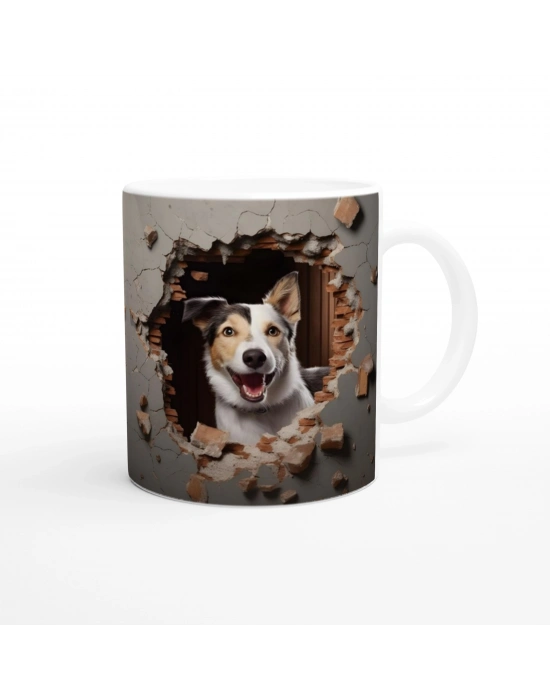 Kırık Duvar Arkasından Bakan Neşeli Köpek Kupa Bardak