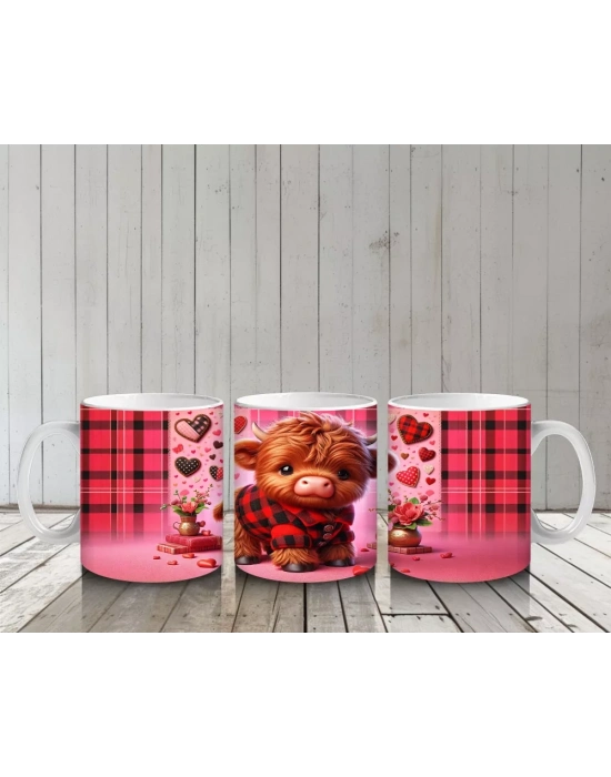 Kırmızı Kalplerle Süslenmiş Tatlı Boğa – Baskılı Kahve Kupası