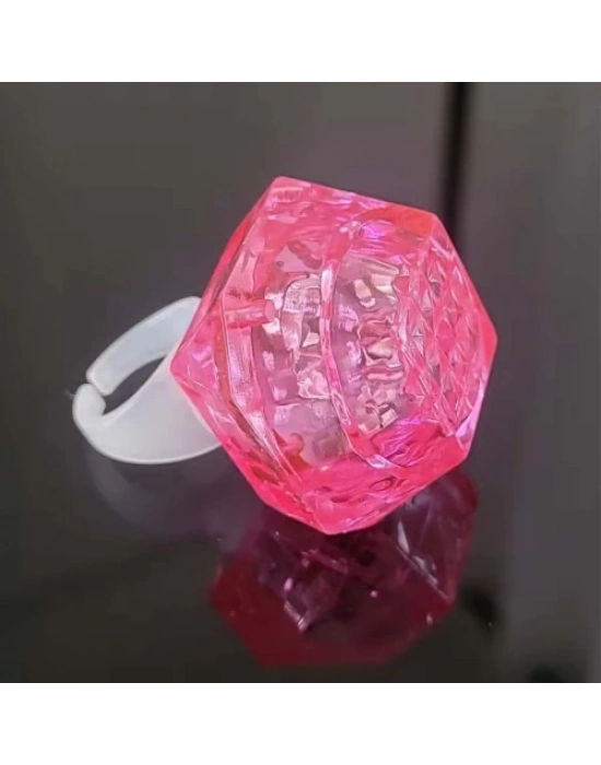 Kristal Tasarımlı Led Işıklı Pembe Yüzük