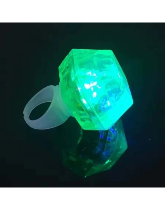Kristal Tasarımlı Led Işıklı Yeşil Yüzük