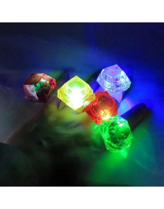 Kristal Tasarımlı Led Işıklı Yeşil Yüzük