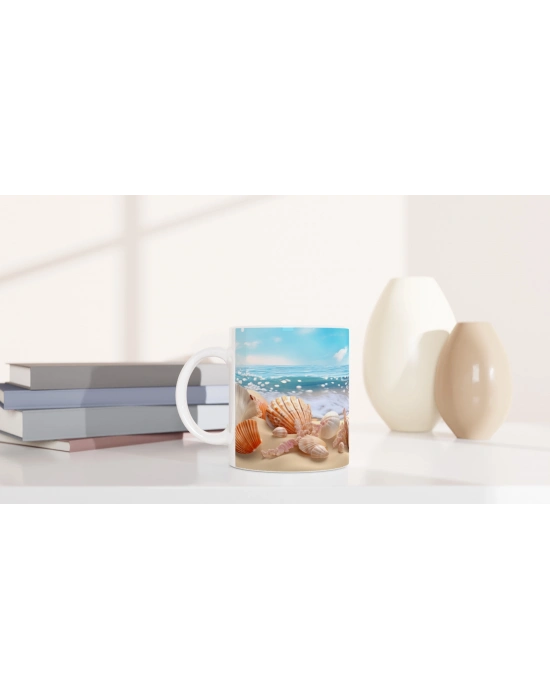 Kumsalda Mercan ve Kabuklar Kupa Bardak