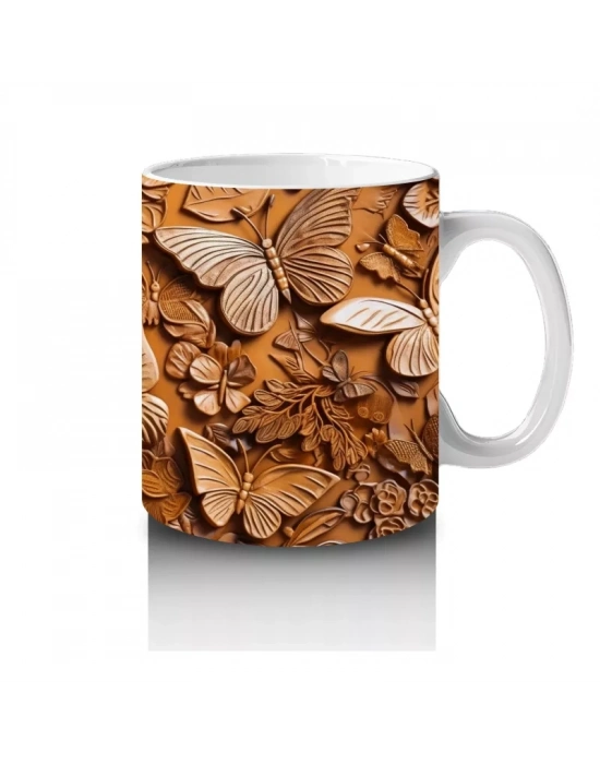 Kurutulmuş Yapraklar Arasında Gerçekçi Kelebek – Baskılı Kahve Kupası