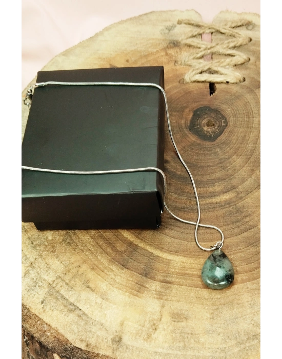 Labradorit Doğal Taşı Zincirli El Yapımı Kolye Uç: 2 cm Zincir: 20 cm Kutulu