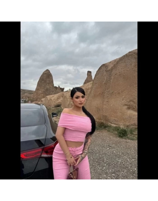 Madonna yaka bol paça pantolonlu takım