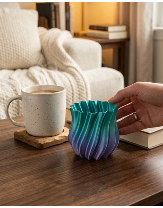 Mavi Degrade Kıvrımlı 3D Vazo Minimal Modern Ev Dekoru