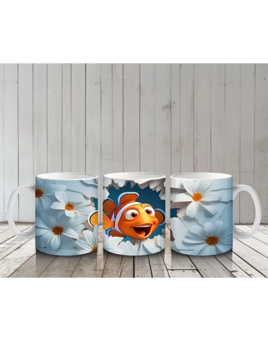 Mercanlar Arasında Neşeyle Yüzen Palyaço Balığı – Baskılı Kahve Kupası