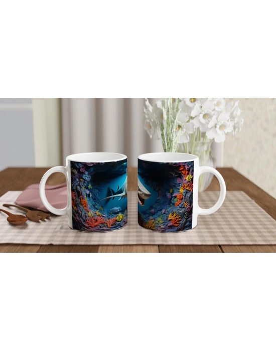 Mercanlar Arasında Yüzen Tehlike Kupa Bardak