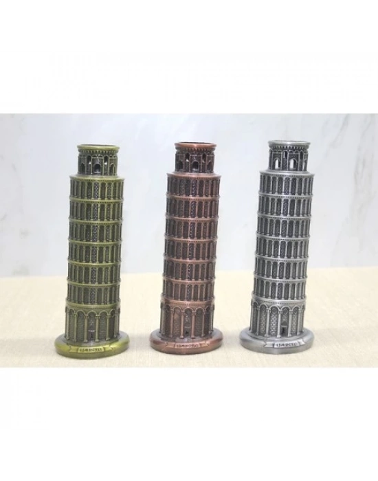 Metal Pisa Kulesi