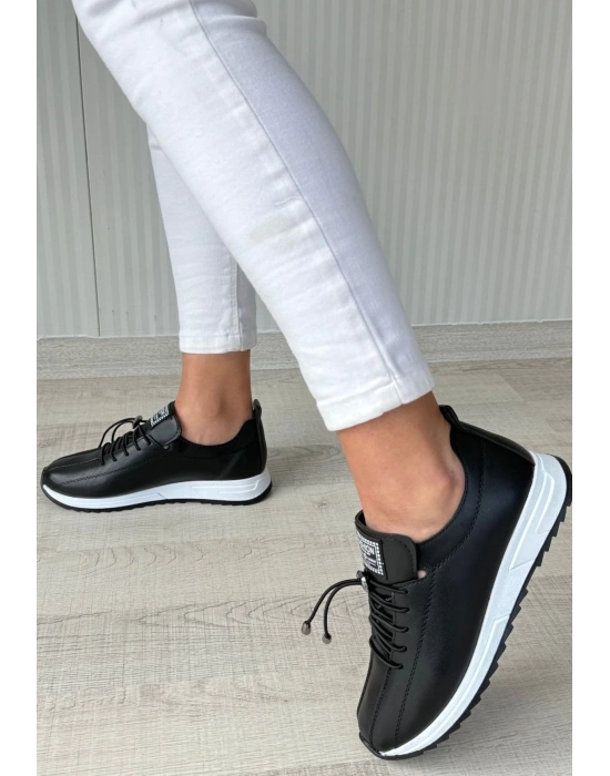 Monya Siyah Cilt Bağcıklı Spor Ayakkabı