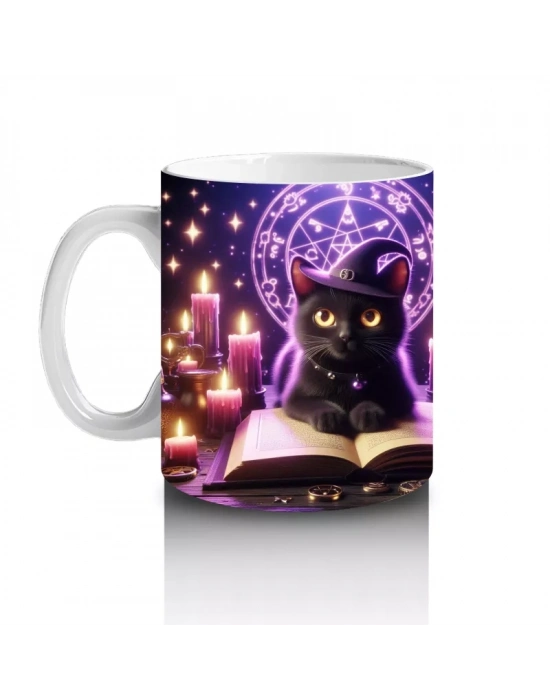 Mor Işıklı Büyü Sahnesinde Kitap Okuyan Cadı Figürlü Cadılar Bayramı Baskılı Kupa Bardak