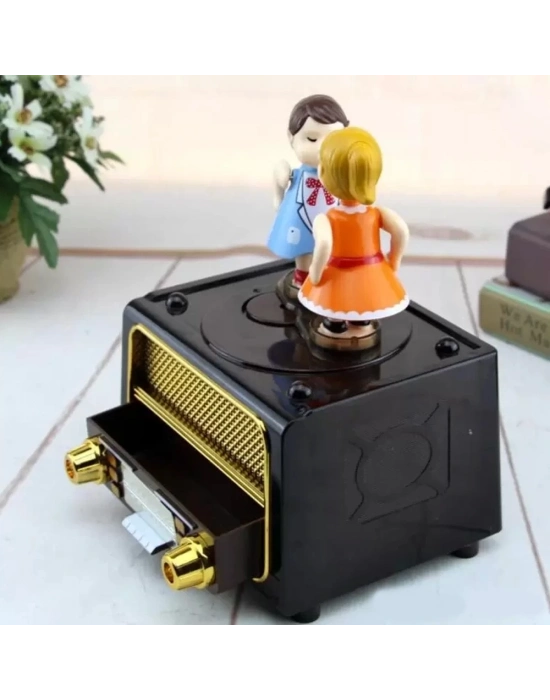 Öpüşen Çift Müzik Kutusu