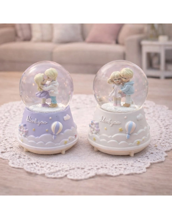 Orta Boy Işıklı Müzikli Motorlu Sevimli Çiftler Kar Küresi