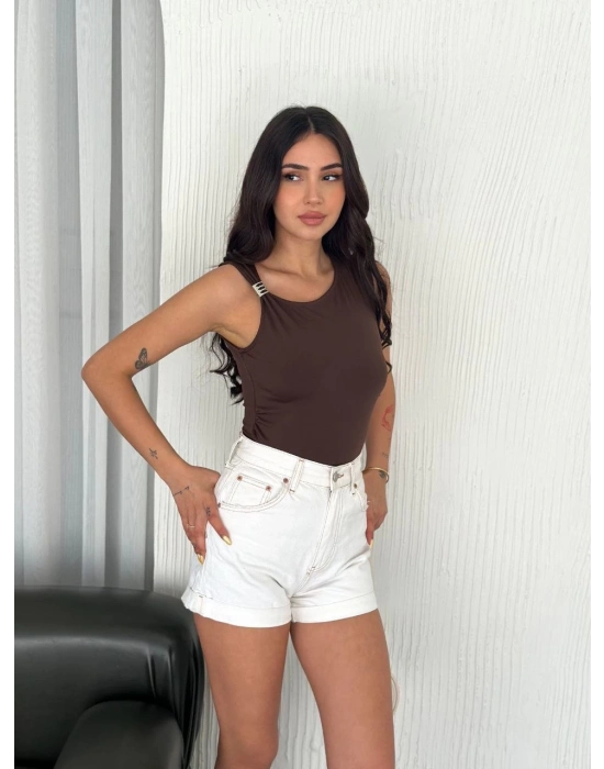 Osy Modal Yumuşak Dokulu Kumaş Bisiklet Yaka Kadın Sıfır Kol Bluz Omuz Toka Aksesuar Detaylı - Kahverengi