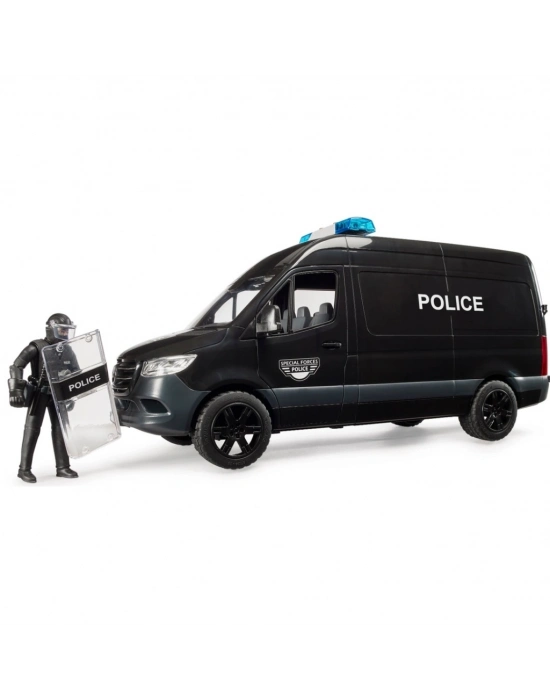 Özel Harekat Aracı ve Polis