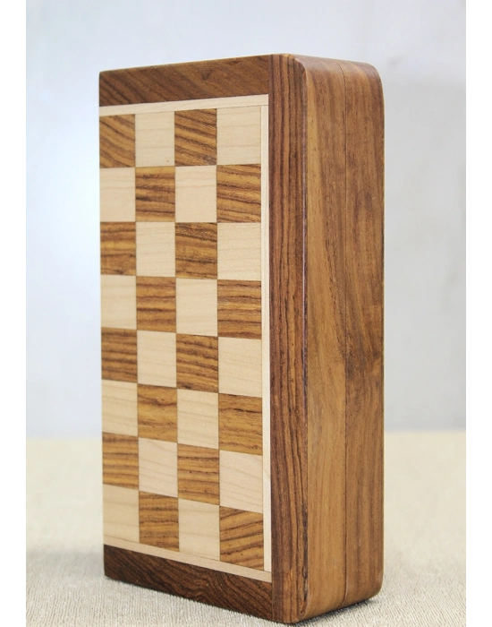 Özel Vernikli Mıknatıs Taşlı Ahşap Katlanabilir Kutulu Satranç Oyunu 17.5 Cm