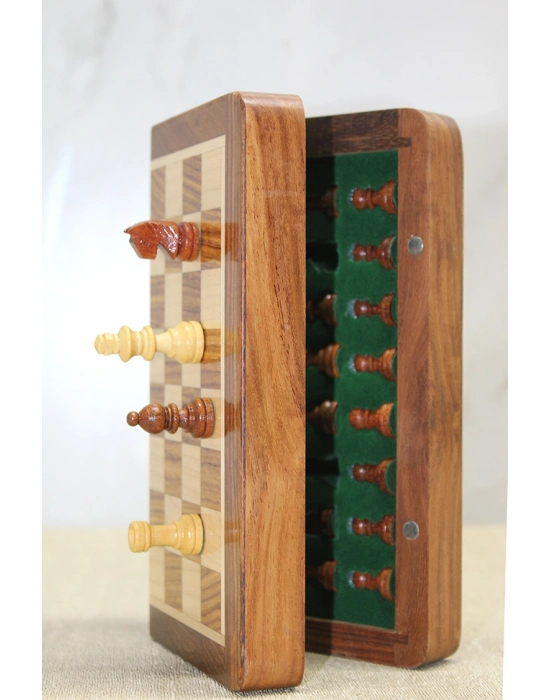 Özel Vernikli Mıknatıs Taşlı Ahşap Katlanabilir Kutulu Satranç Oyunu 30 Cm