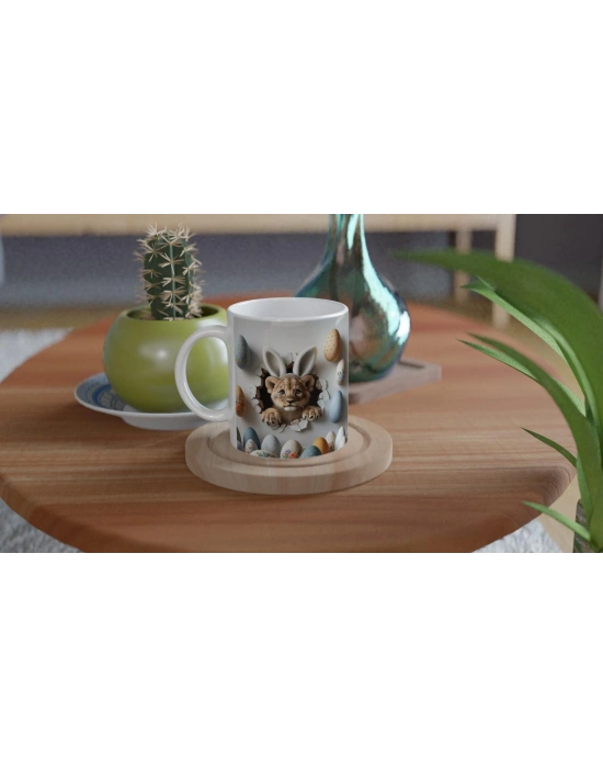 Paskalya Yumurtaları Arasında Tavşan Kulaklı Aslan Yavrusu Temalı Baskılı Kupa Bardak