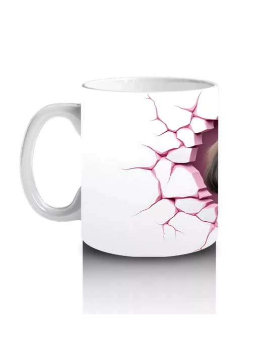 Pembe Çatlak Zeminden Bakan Sevimli Shih Tzu - Baskılı kahve kupası