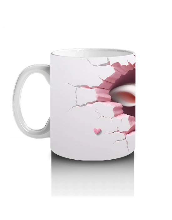 Pembe Çatlakta Bakan Sevimli Kuzu Yavrusu – Baskılı Kahve Kupası