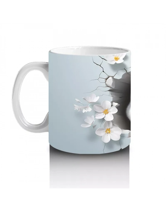 Pembe Çiçekler Arasında Gülümseyen Penguen – Baskılı Kahve Kupası