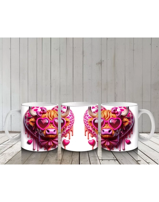 Pembe Gözlük ve Aksesuarlarla Süslenmiş Pop Art İnekler – Baskılı Kahve Kupası