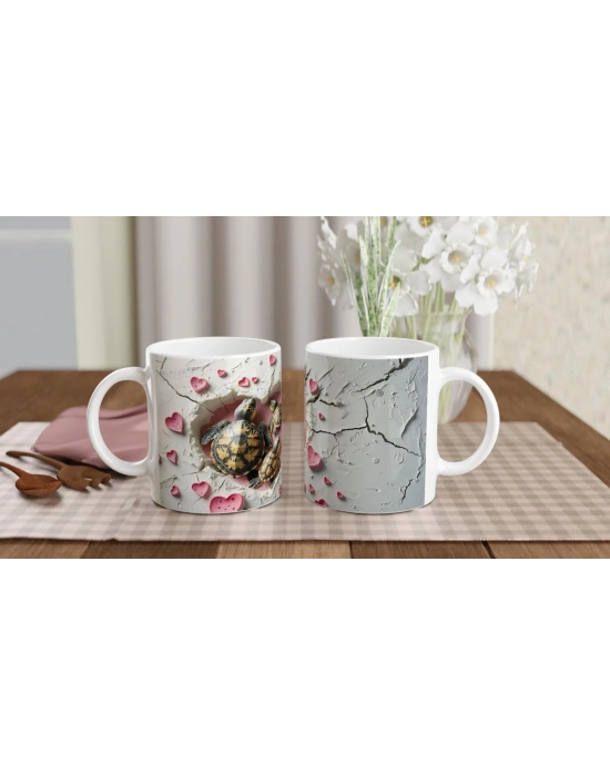 Pembe Kalpler Arasında Yürüyen Kaplumbağa Ailesi Temalı Baskılı Kupa Bardak