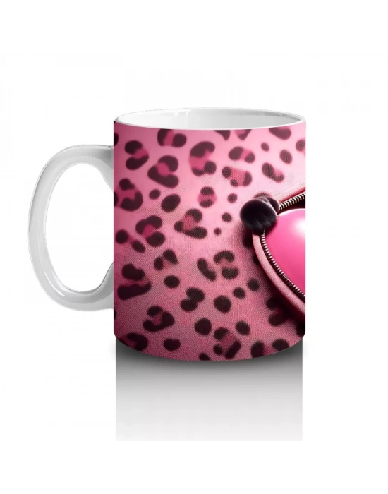 Pembe Kalpli Zeminde Kalpli Figür Tutan Sevimli Kara Kedi - Baskılı kahve kupası