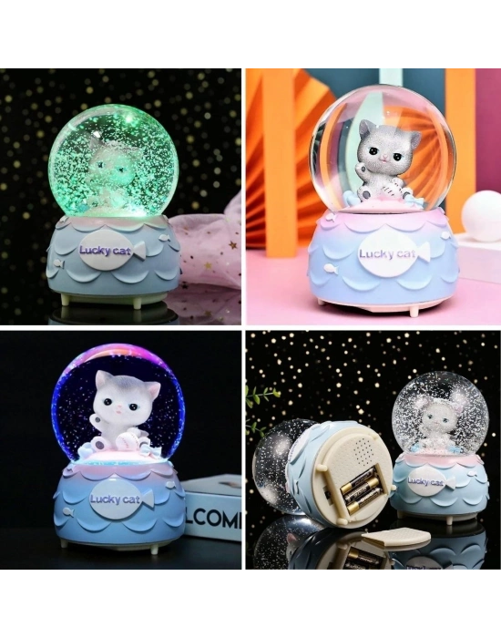 ® Pilli Işıklı Müzikli Kar Küresi–Şanslı Toplu Kedi Figürlü Eğlenceli Masaüstü Biblo, LED Aydınlatmalı Dekoratif Hediyelik Kar Küresi