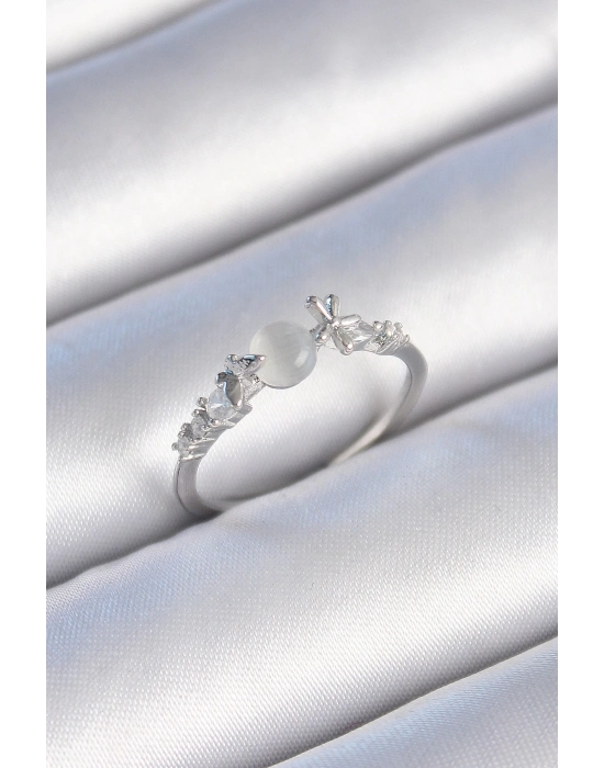 ® Pirinç Gümüş Renk Zirkon Taşlı Beyaz Mineli Kelebek Detay Kadın Yüzük