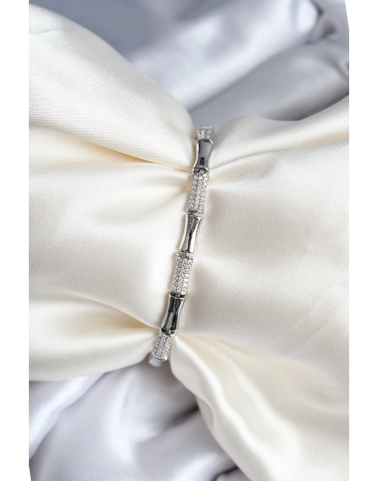 ® Pirinç Kemik Model Zirkon Taşlı Gümüş Renk Kadın Bileklik