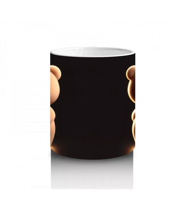 Podyum Işığında Tek Başına Oyuncak Ayı – Baskılı Kahve Kupası