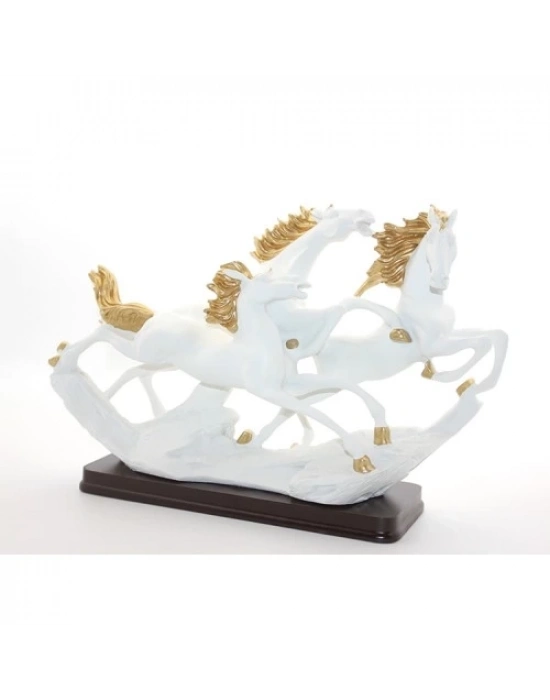 Polyester 3lü Şahlanmış At Figürü