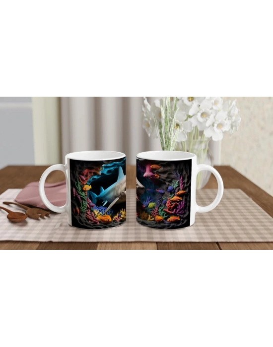 Renkli Mercan Resifinde Yüzen Köpekbalığı Su Altı Temalı Kupa Bardak