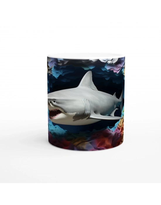 Renkli Mercanlar Arasında Yüzen Köpekbalığı Su Altı Temalı Kupa Bardak