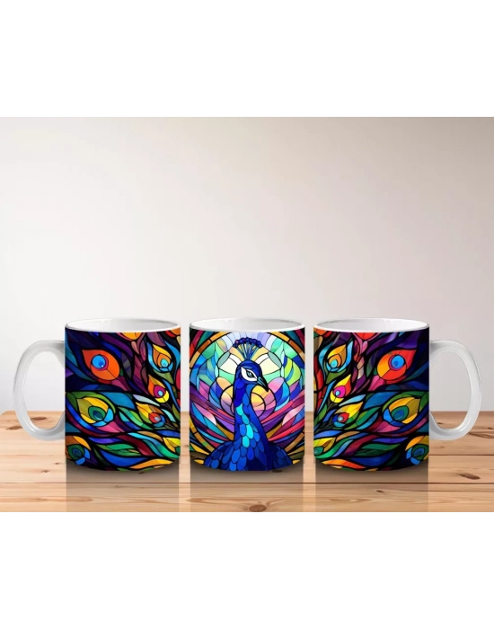 Renkli Tüy Desenleriyle Zarif Tavus Kuşu – Baskılı Kahve Kupası