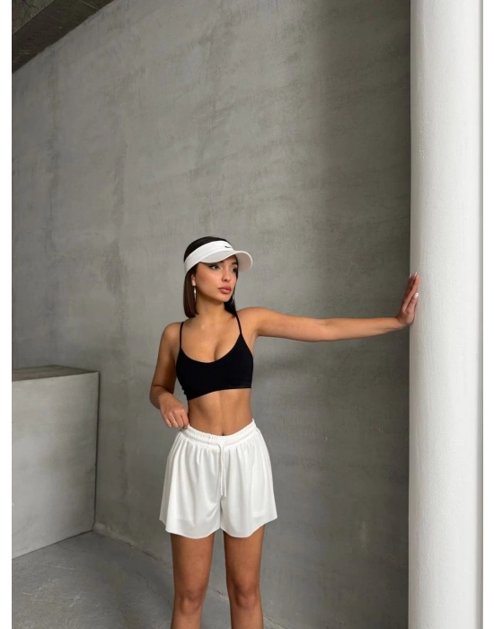 Pirinç Gümüş Renk Beyaz Mineli Kalp Model Zirkon Taş Detaylı Kadın Yüzük