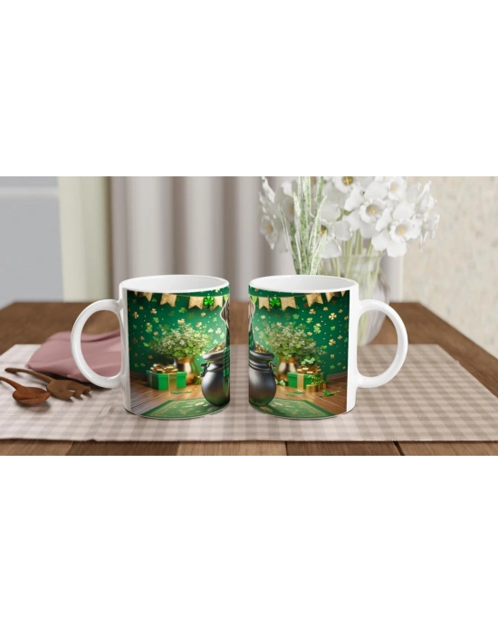 Şans Kazanında Oturan Labrador Temalı Baskılı Kupa Bardak